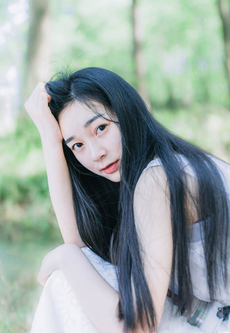 后来再也没有给她特别关心上线提示音消息提示音，攒够了失望便不再抱有希望。